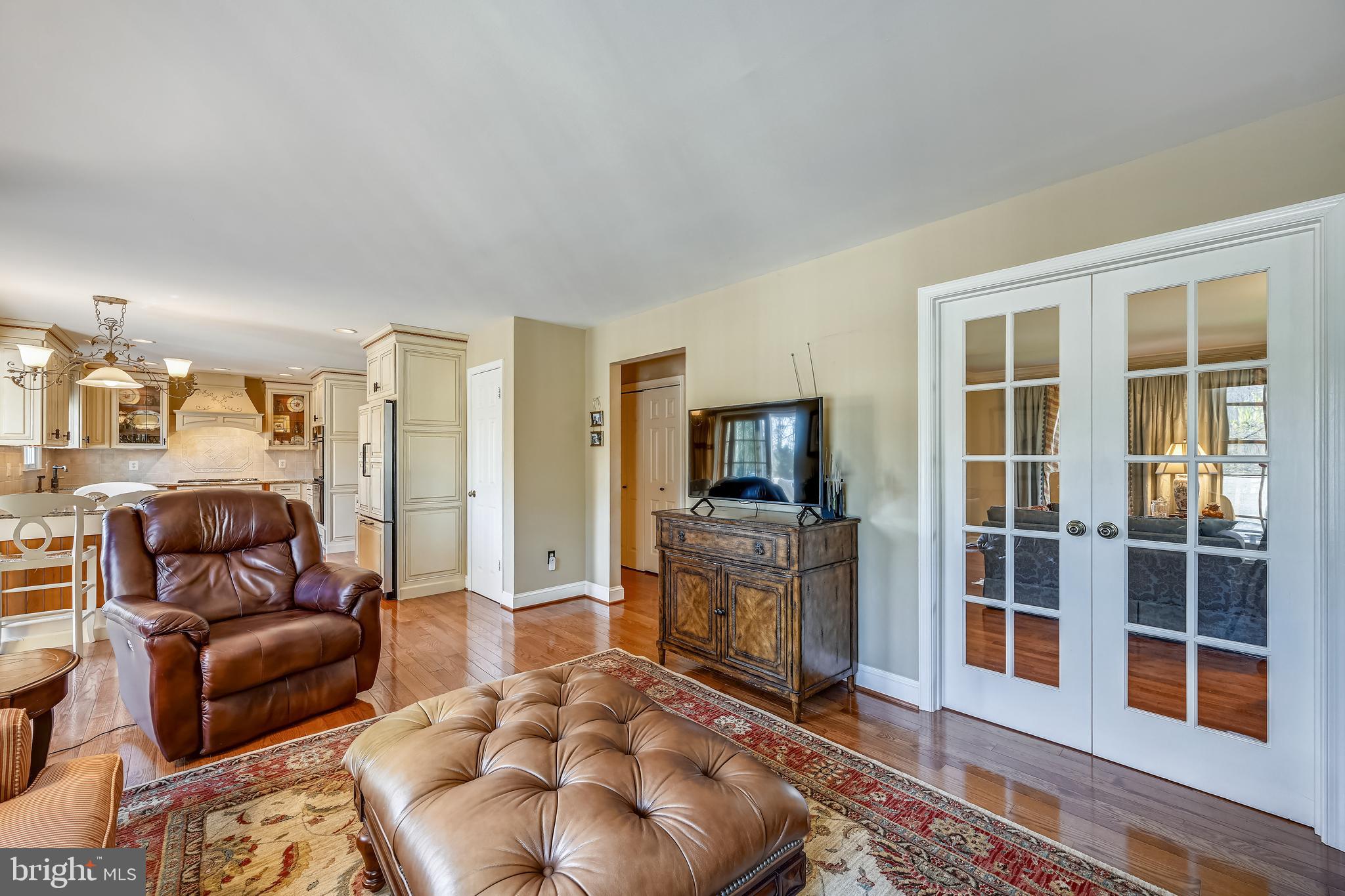 10508 Patuxent Ridge Way Laurel, MD 20723 - Photo 15 of 31 Family room off kitchen