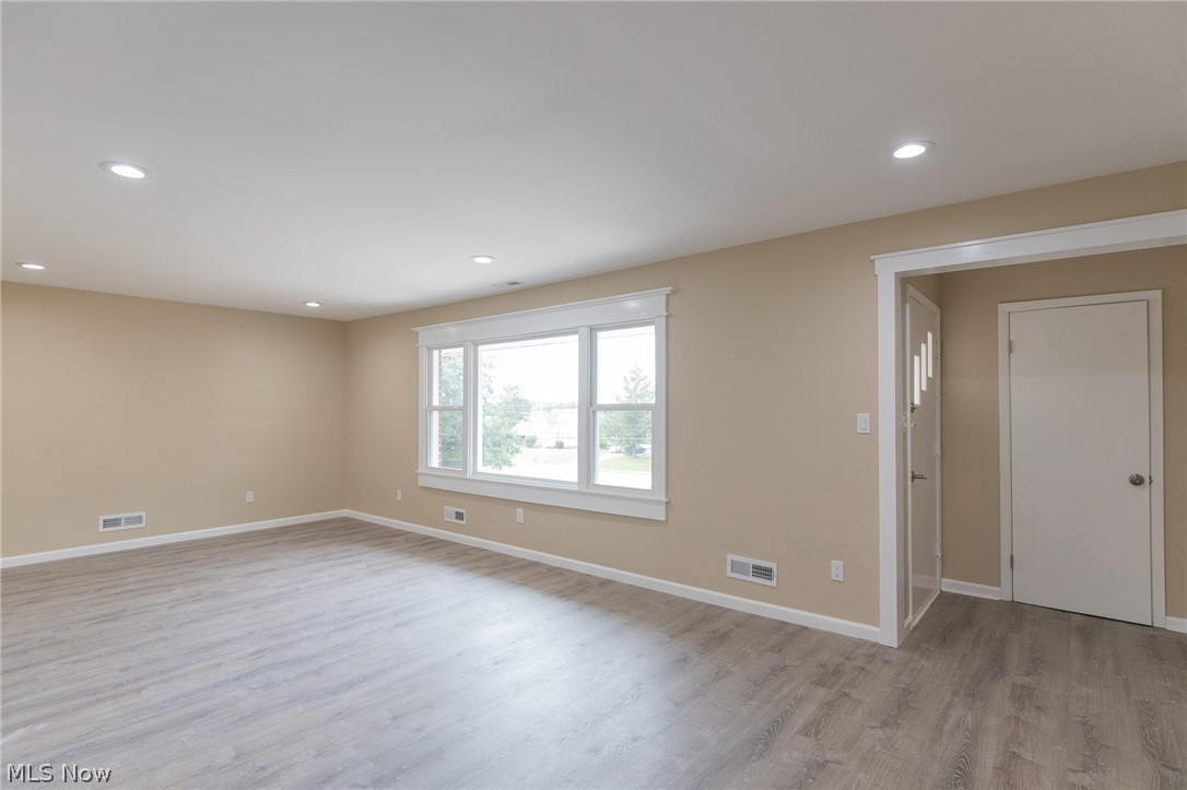 9603 West Pleasant Valley Road Parma, OH 44130 - Photo 2 of 35 Gallery Image 2