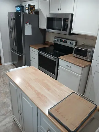 $229,900 | 5550 Front Drive, Holiday, FL 34690