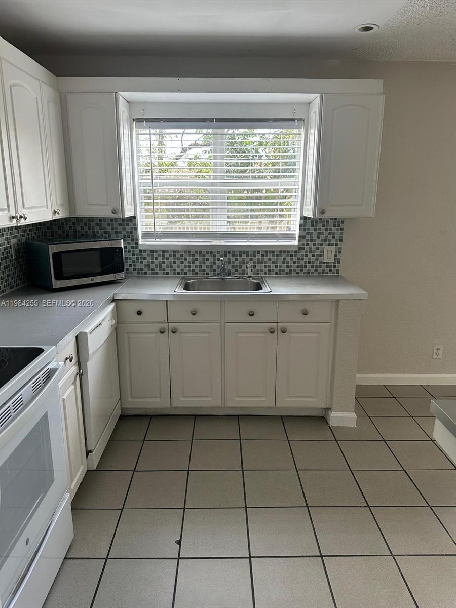 2025 Miami Road, Unit 12A Fort Lauderdale, FL 33316 - Photo 5 of 28