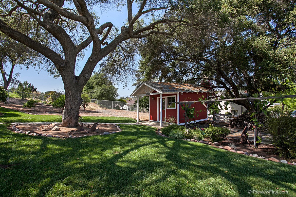 1471 Los Conejos Road Fallbrook, CA 92028 - Photo 2 of 24 Gallery Image 2