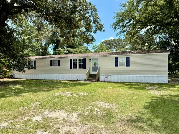 $158,000 | 1955 Catherine Lake Road, Richlands, NC 28574