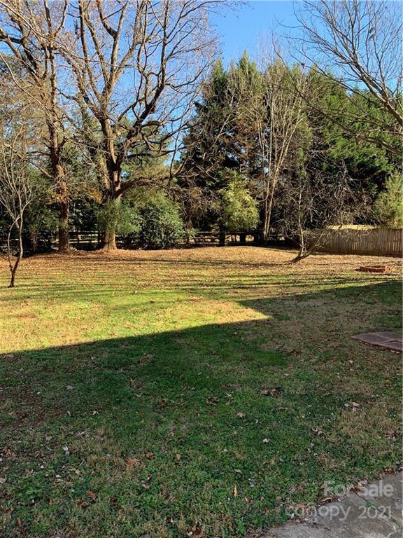 1223 Rock Point Road Charlotte, NC 28270 - Photo 9 of 10 Gallery Image 9