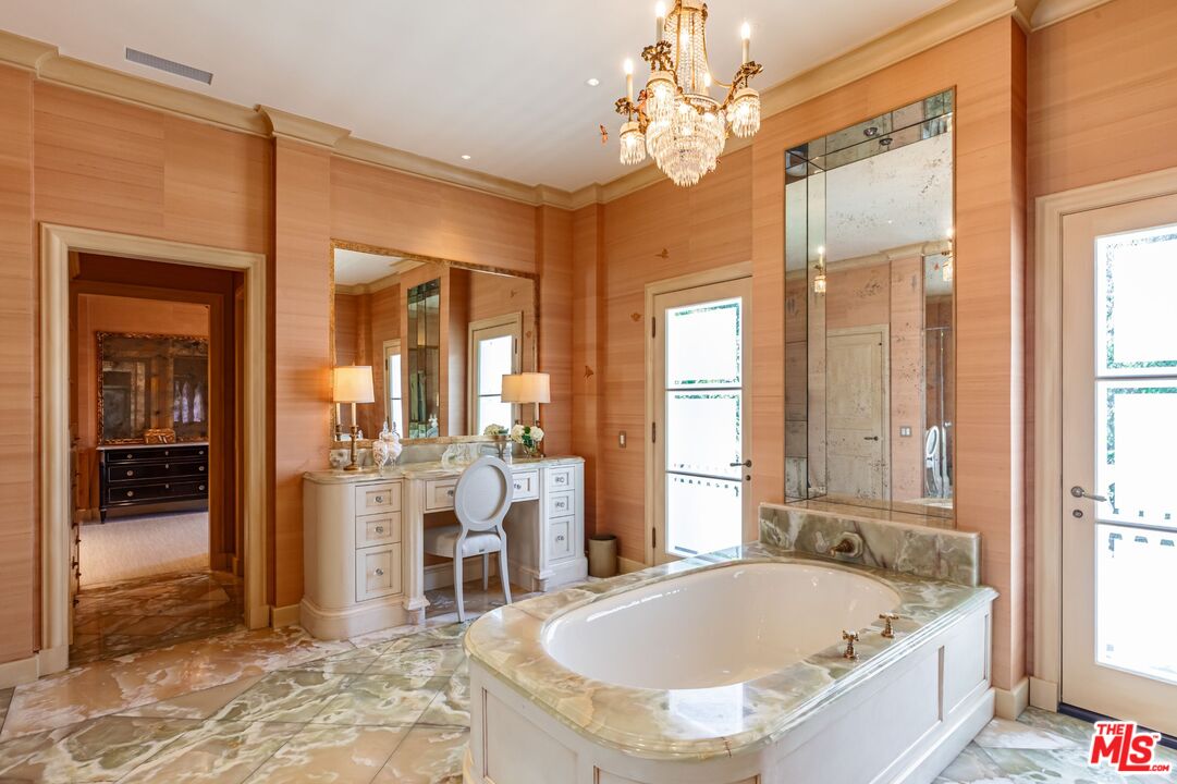 10911 Chalon Road Los Angeles, CA 90077 - Photo 29 of 43