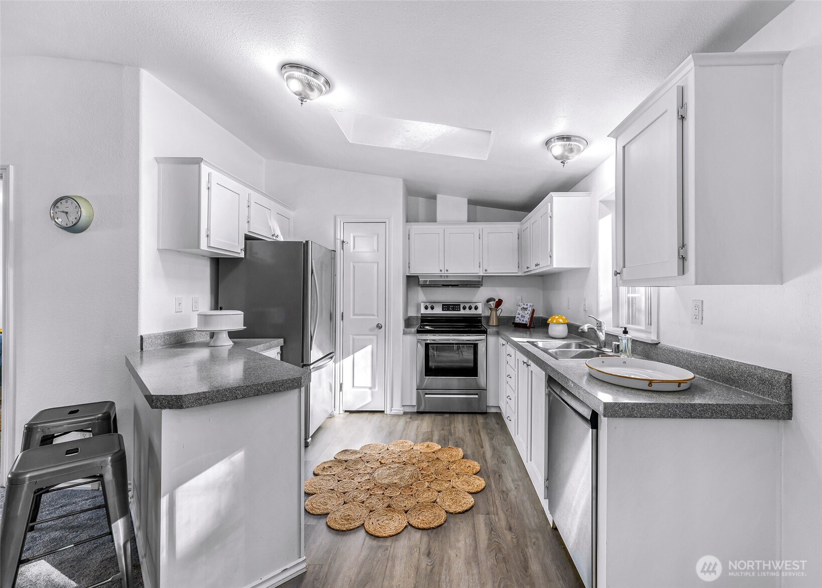 1649 Oak Ridge Drive Camano Island, WA 98282 - Photo 13 of 40