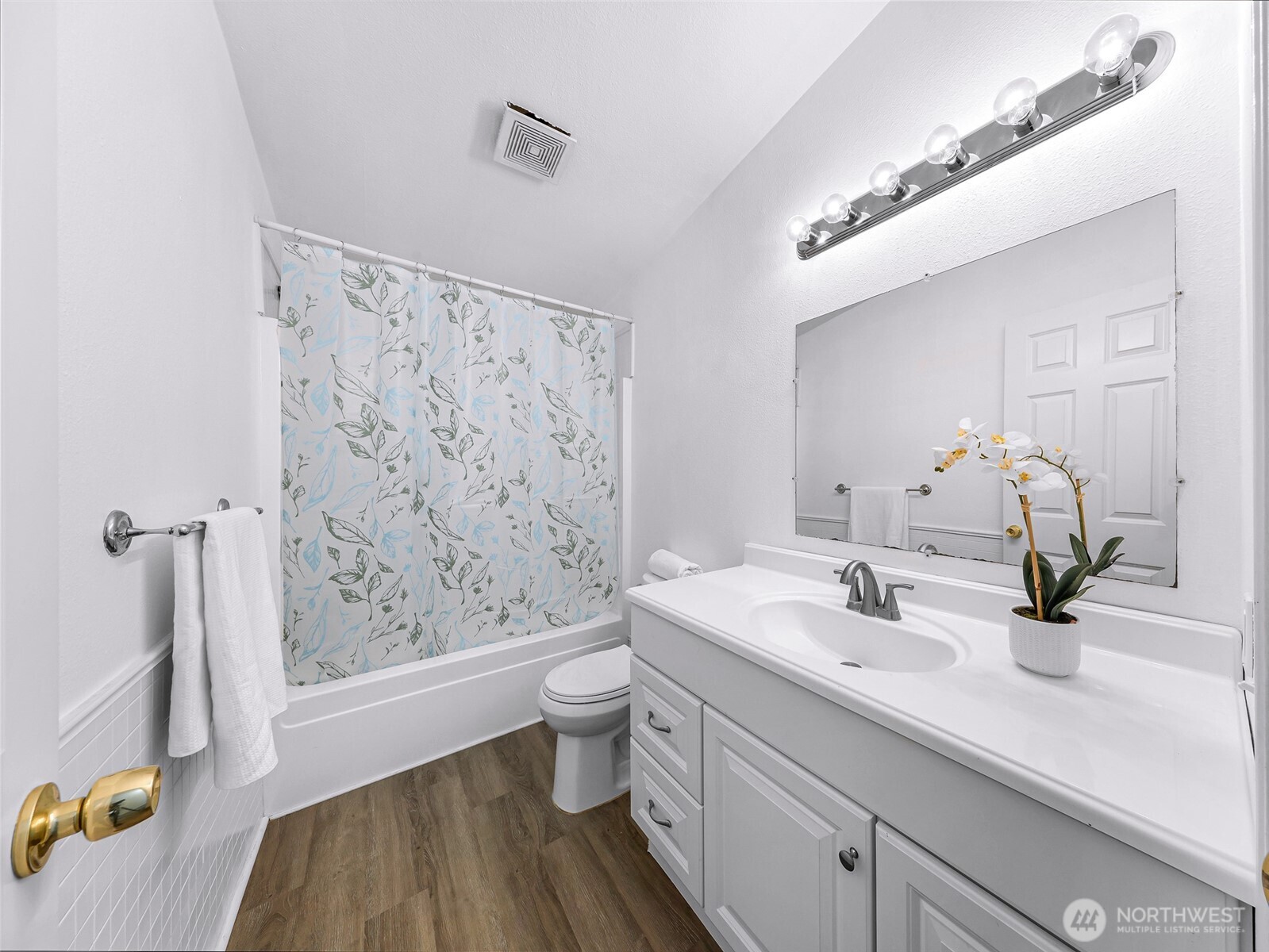 1649 Oak Ridge Drive Camano Island, WA 98282 - Photo 19 of 40