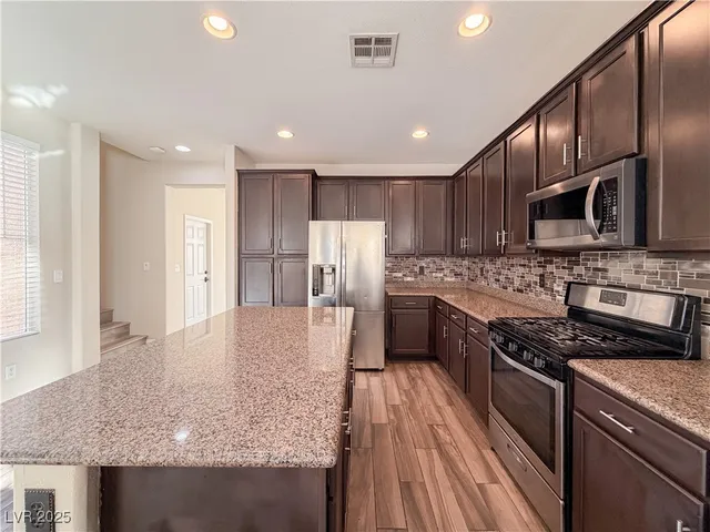 $2,700 | 10733 Mentesana Avenue, Las Vegas, NV 89166