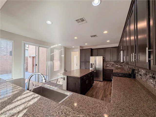 $2,700 | 10733 Mentesana Avenue, Las Vegas, NV 89166