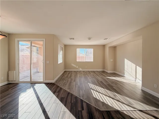 $2,700 | 10733 Mentesana Avenue, Las Vegas, NV 89166
