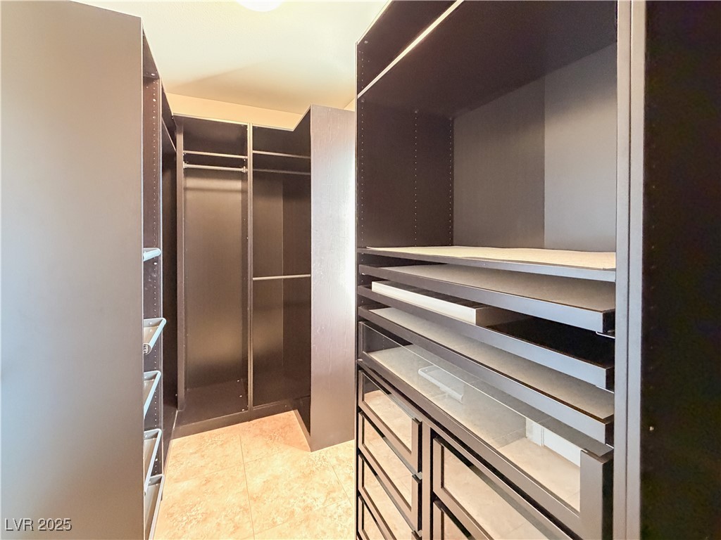 10733 Mentesana Avenue Las Vegas, NV 89166 - Photo 38 of 55