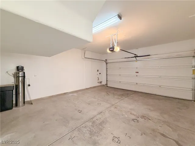 $2,700 | 10733 Mentesana Avenue, Las Vegas, NV 89166