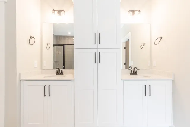 $920,000 | 1183 Hangar Drive, Springfield, TN 37172