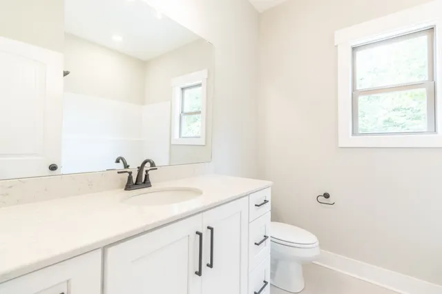 $920,000 | 1183 Hangar Drive, Springfield, TN 37172