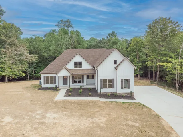 $920,000 | 1183 Hangar Drive, Springfield, TN 37172