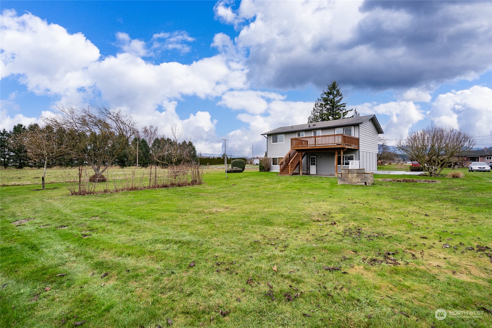 16678 Dike Road Mount Vernon, WA 98273 - Photo 37 of 37 a view of a garden