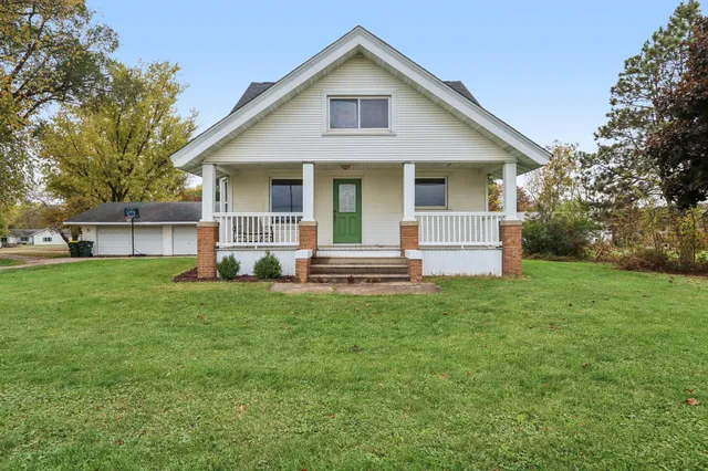 $320,000 | S7523 Highway 12, North Freedom, WI 53951