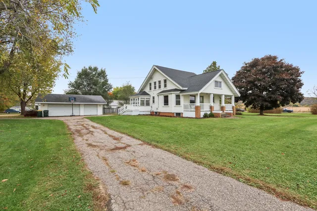 $320,000 | S7523 Highway 12, North Freedom, WI 53951