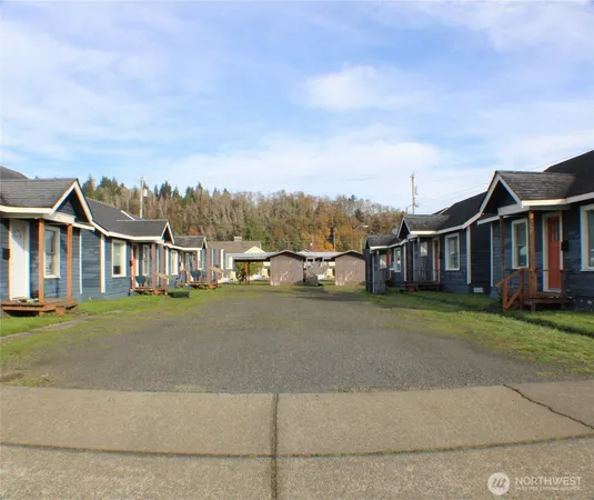 $539,000 | 2921-2921 Aberdeen Avenue, Hoquiam, WA 98550