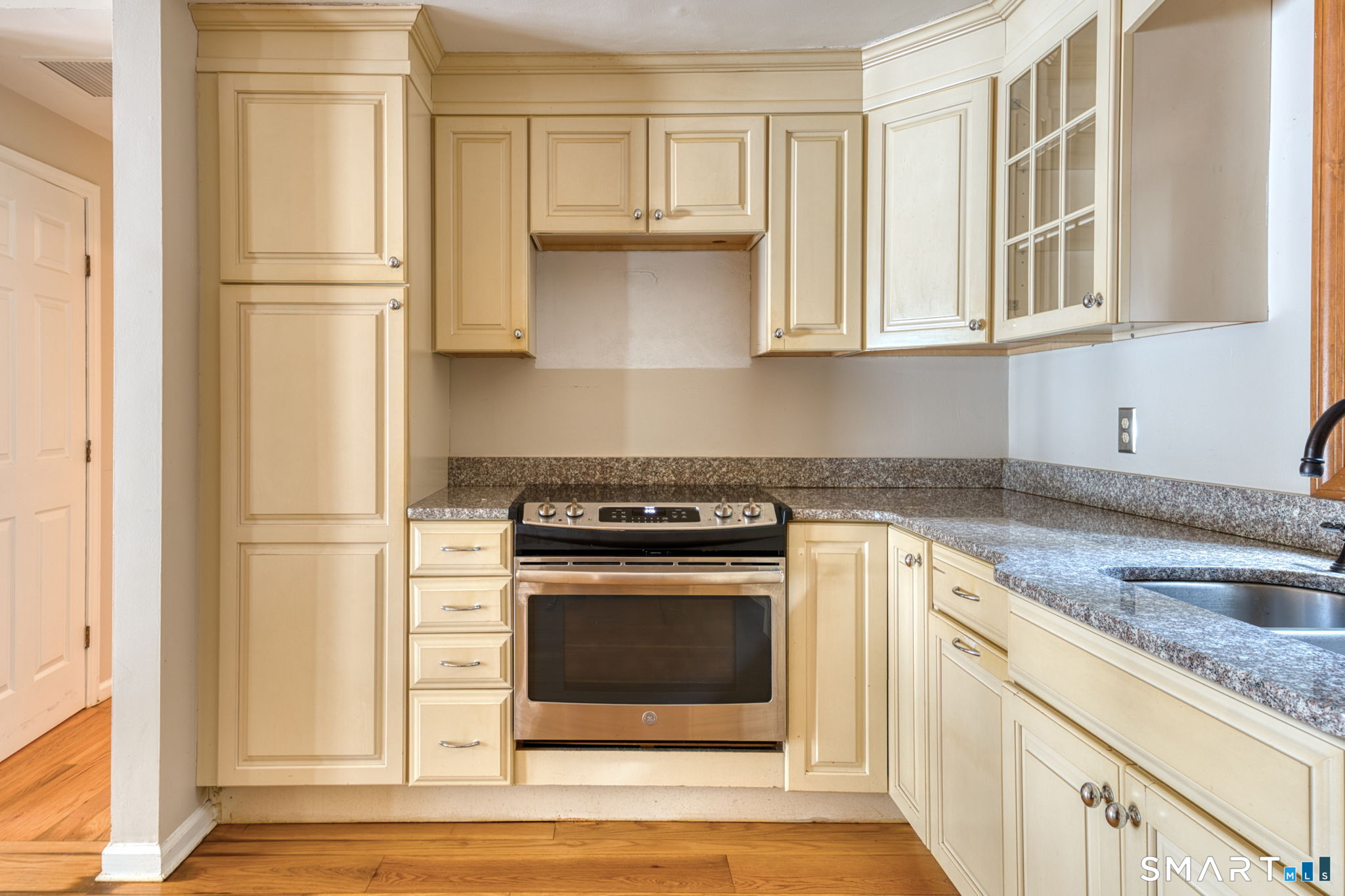 63 Bay Road East Hampton, CT 06424 - Photo 8 of 31 Gallery Image 8