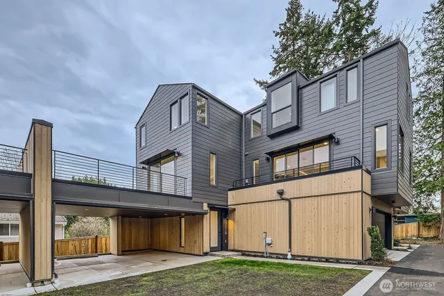 $899,950 | 1327 North 185th Street, Unit C, Shoreline, WA 98133