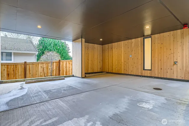 $899,950 | 1327 North 185th Street, Unit C, Shoreline, WA 98133