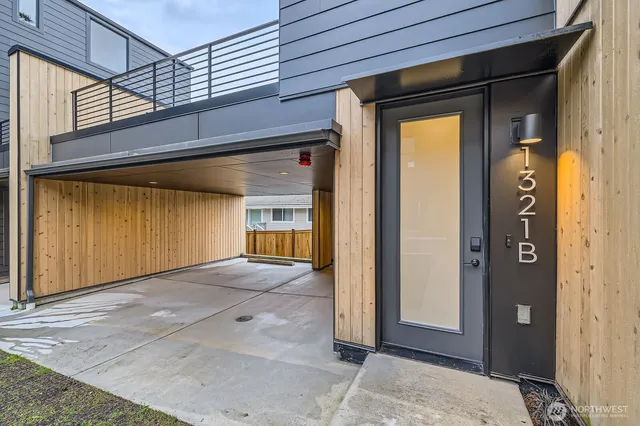 $899,950 | 1327 North 185th Street, Unit C, Shoreline, WA 98133