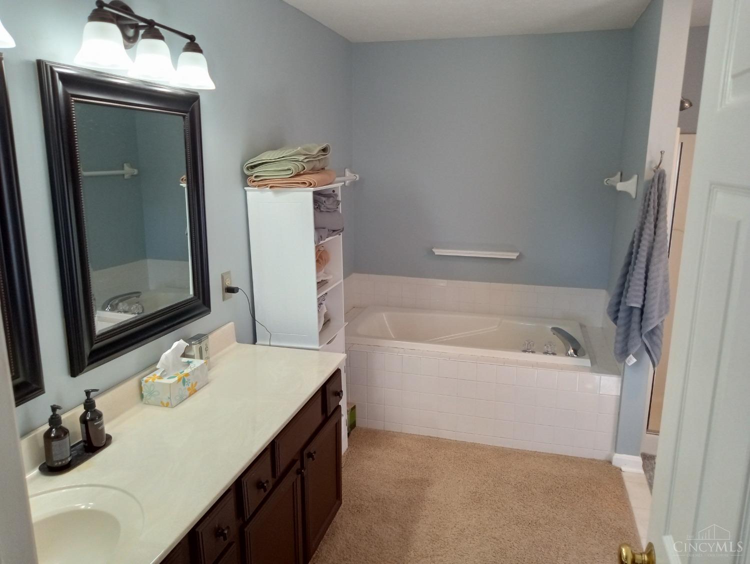 829 Neeb Road, Unit 5 Cincinnati, OH 45233 - Photo 18 of 32 Gallery Image 18