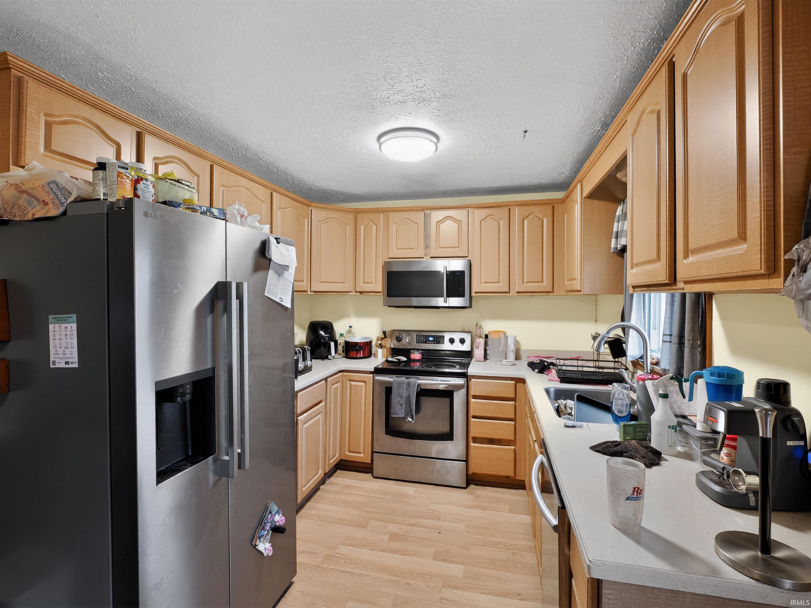 436 Sycamore Manor Jasper, IN 47546 - Photo 2 of 4