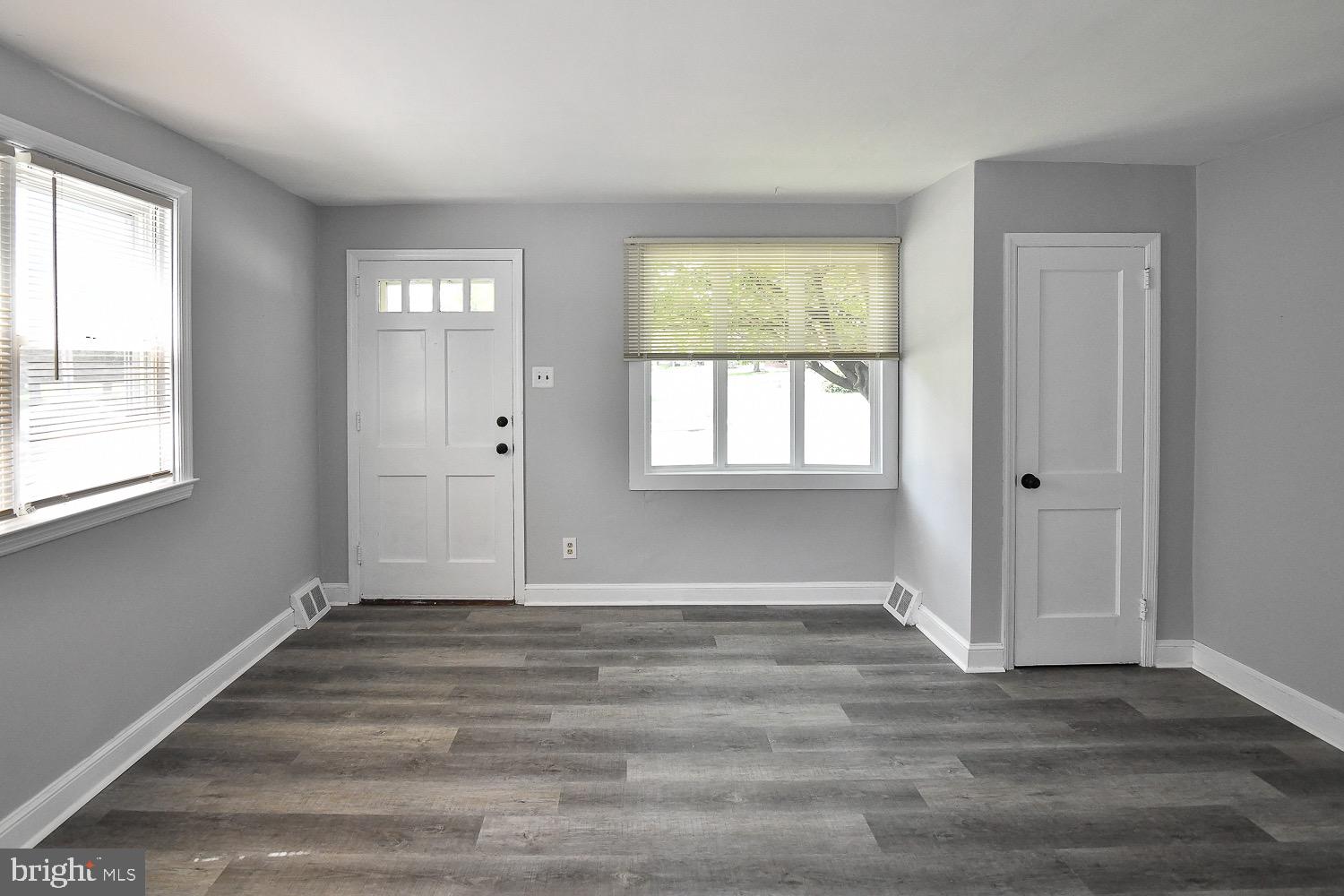 806 Haverford Road Ridley Park, PA 19078 - Photo 2 of 29