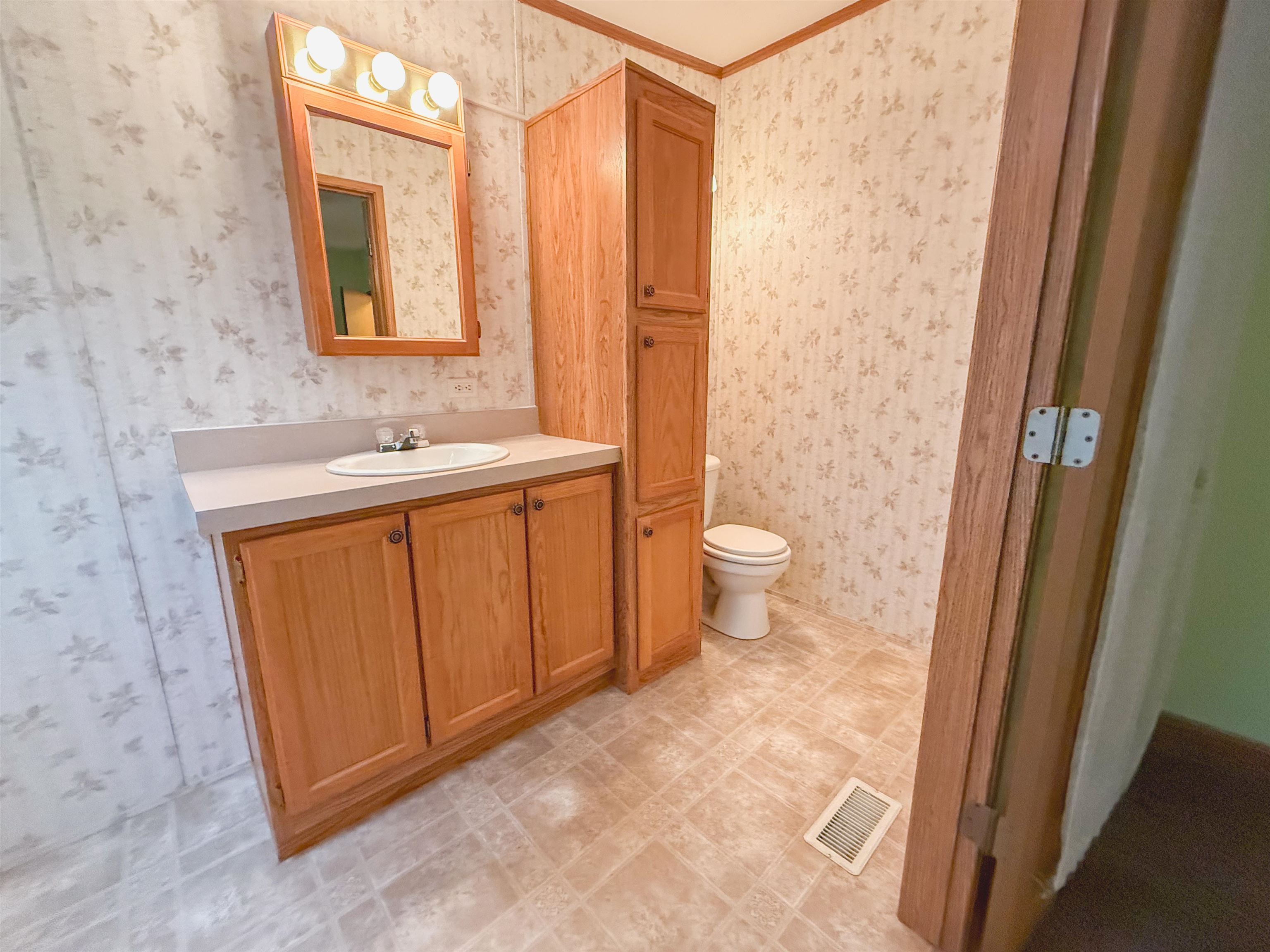 12323 Leo's Road Suring, WI 54174 - Photo 22 of 30