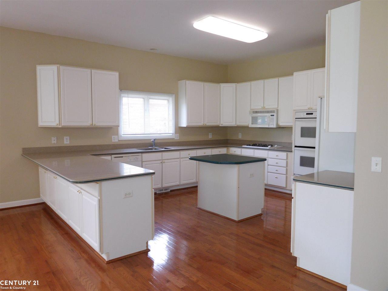 4675 Oakhurst Ridge Road Clarkston, MI 48348 - Photo 11 of 47