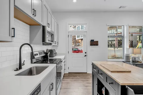 $350,000 | 220 Hart Street, Nashville, TN 37210