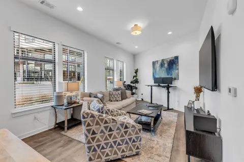 $350,000 | 220 Hart Street, Nashville, TN 37210