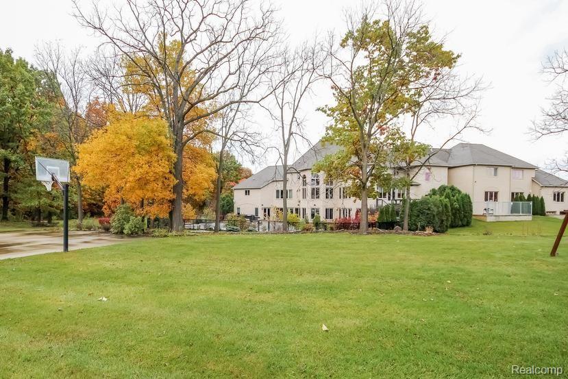 4355 Hickory Ridge Plymouth, MI 48170 - Photo 65 of 88 113-Rear_View-1301103-mls.jpg