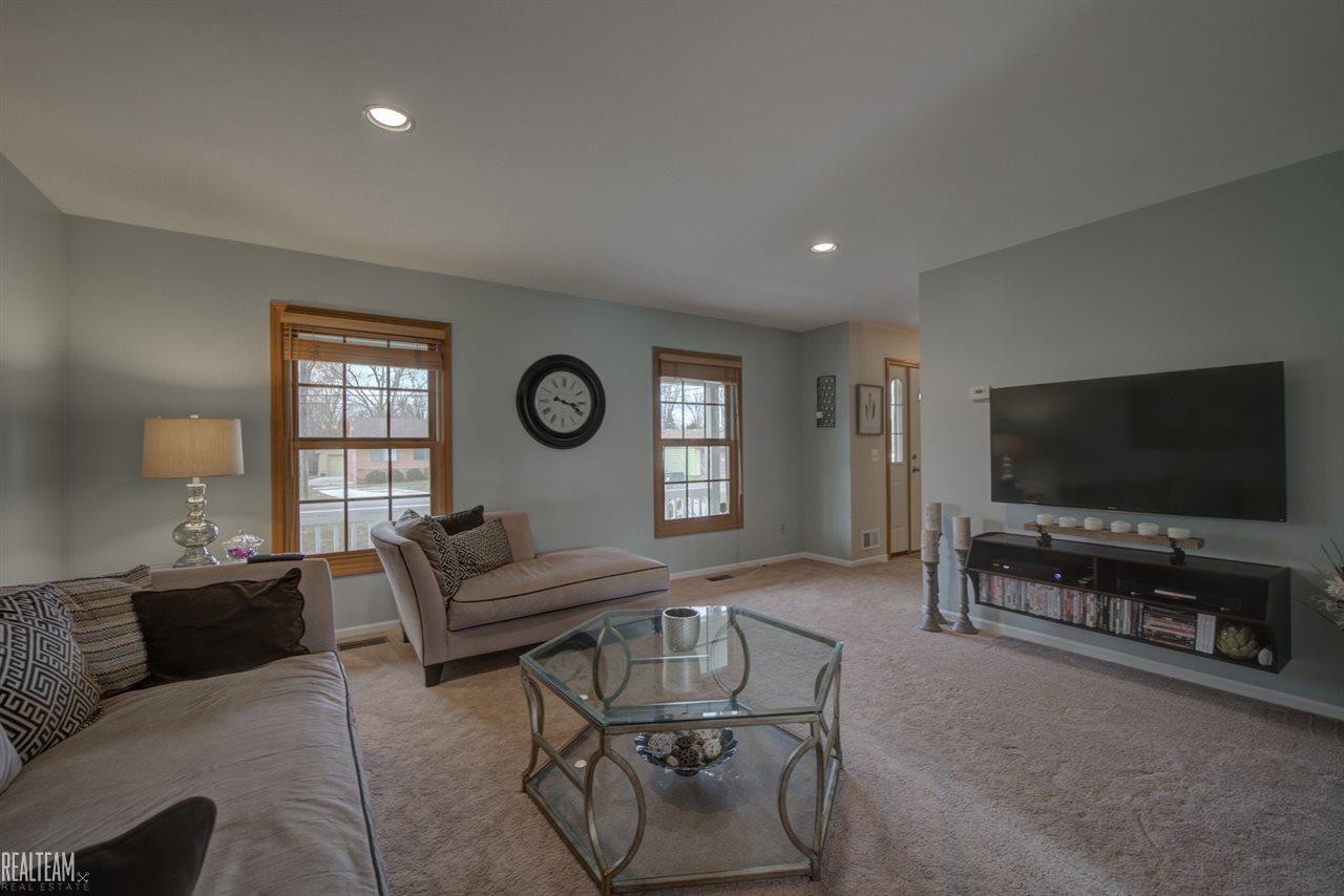 1753 Ruby Avenue Rochester Hills, MI 48309 - Photo 5 of 33
