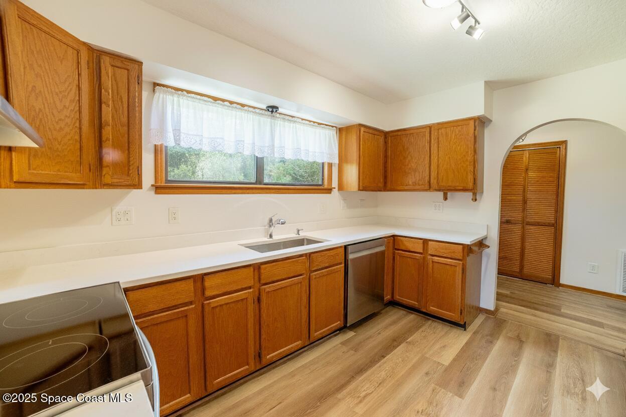 3772 East R Smyth Drive Mims, FL 32754 - Photo 10 of 29 Kitchen