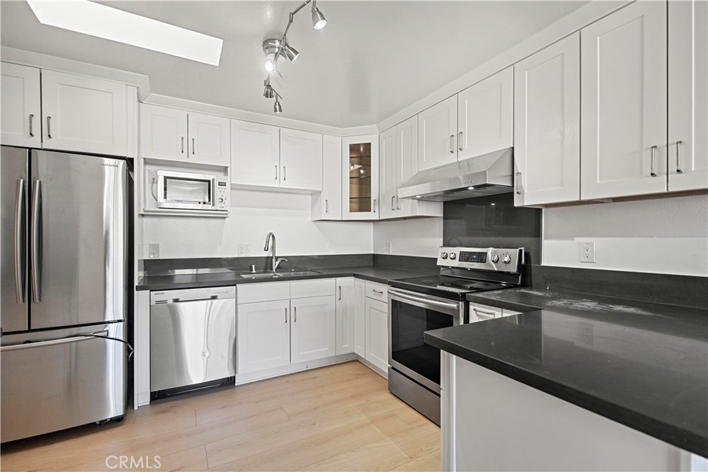 125 Allen, Unit 306 Pasadena, CA 91106 - Photo 21 of 32