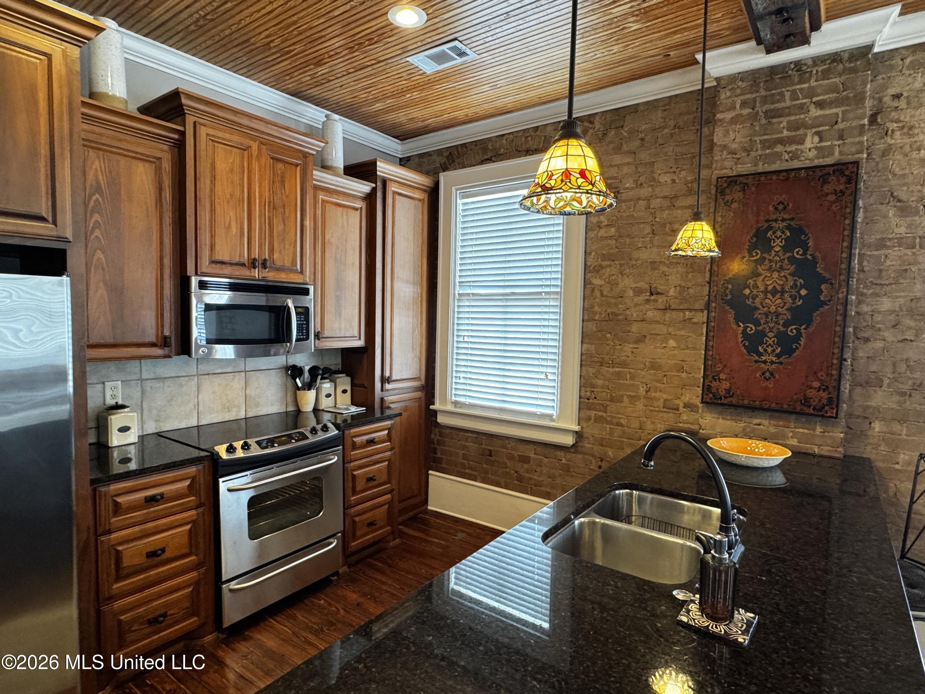 200 State Street, Unit W2A Natchez, MS 39120 - Photo 11 of 27 IMG_7871