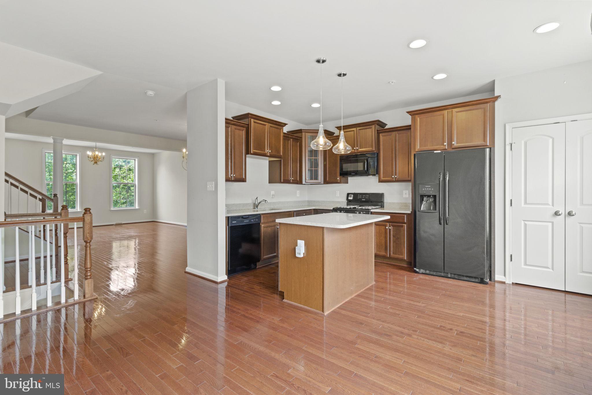 9808 Smithview Place Lanham, MD 20706 - Photo 7 of 22