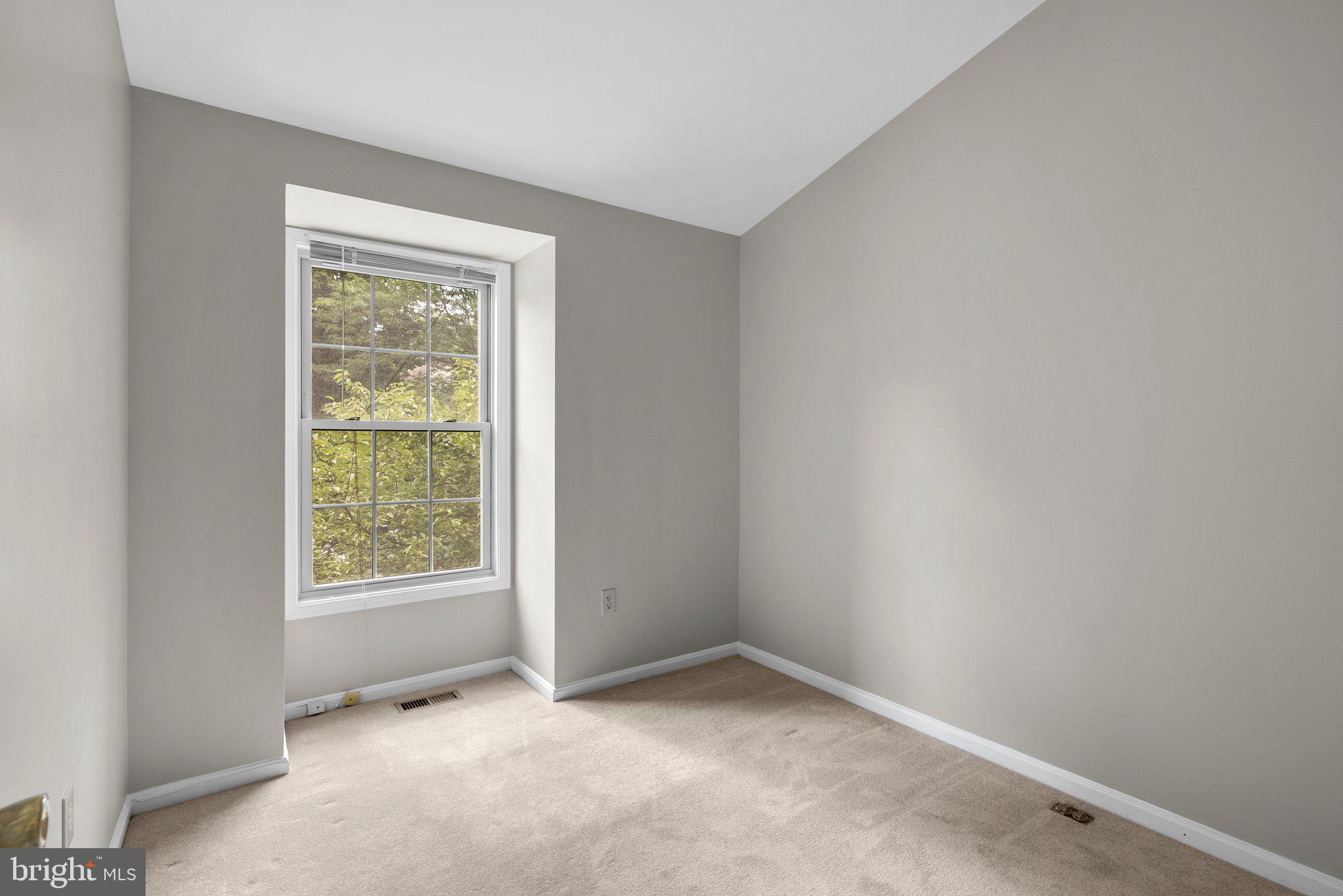 2607 Chivalry Court Silver Spring, MD 20902 - Photo 24 of 38 Bedroom 3
