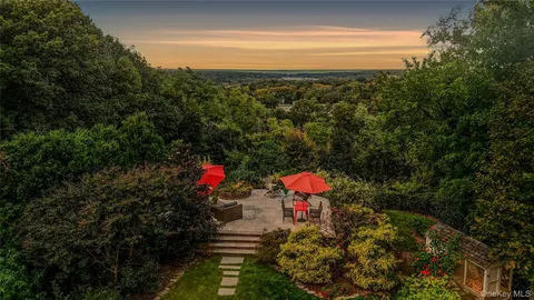 a view of a outdoor space