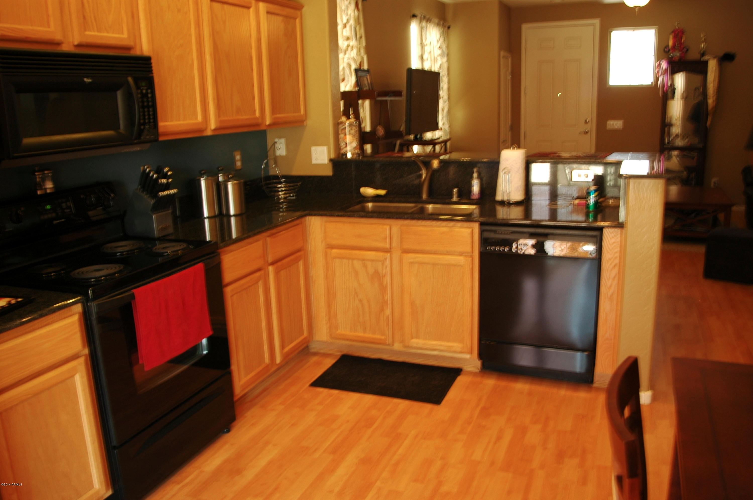 1011 East Ranch Road Gilbert, AZ 85296 - Photo 5 of 21 View of Beautifully Upgraded Kitchen