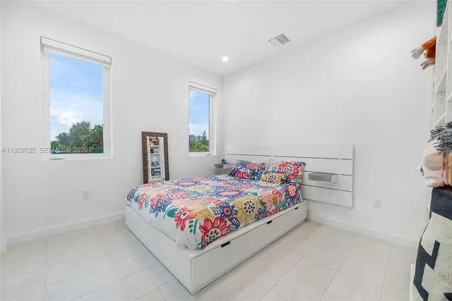 $1,395,000 | 2756 Southwest 34th Court, Unit B, Miami, FL 33133