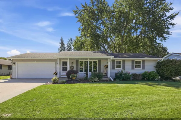 $360,000 | 1417 Lindale Lane, Green Bay, WI 54313