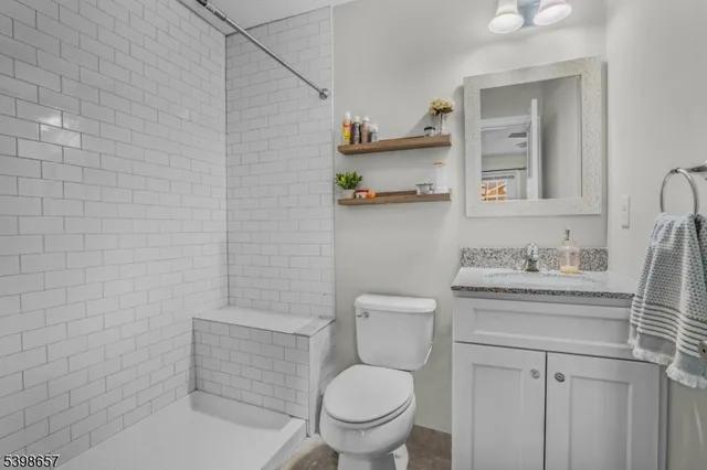 $380,000 | 21 Gregg Court, Newton, NJ 07860