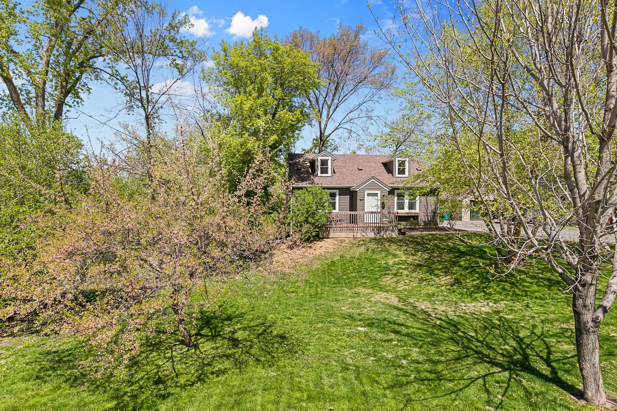 1221 County Rd D East Vadnais Heights, MN 55109 - Photo 2 of 36