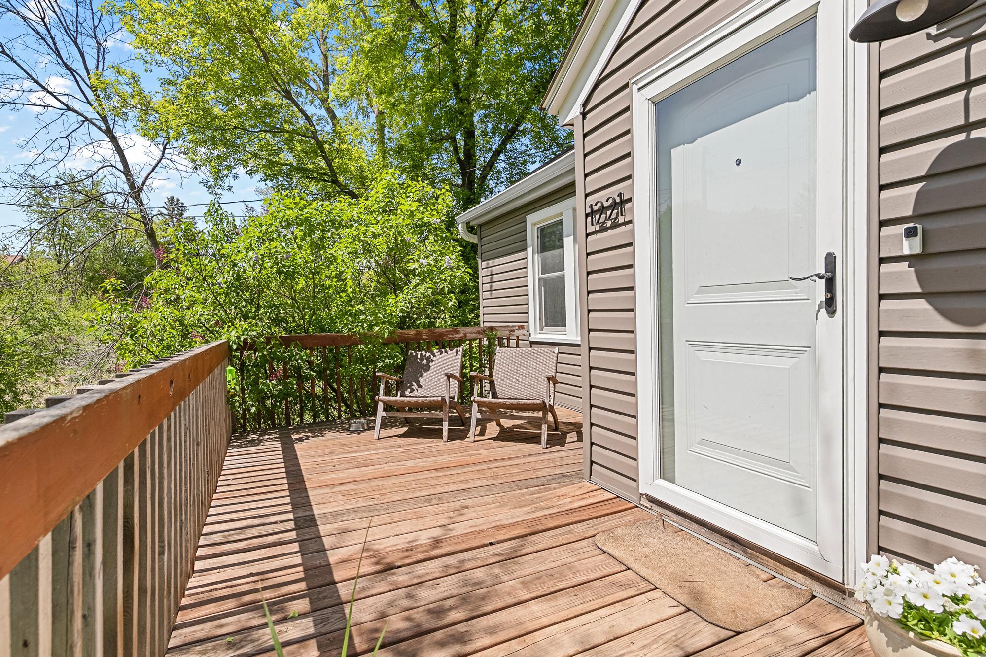 1221 County Rd D East Vadnais Heights, MN 55109 - Photo 9 of 36