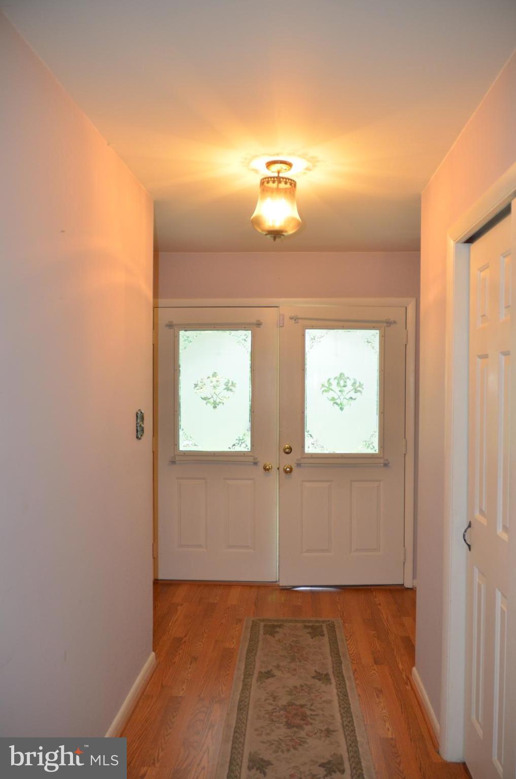 8055 Stillbrooke Road Manassas, VA 20112 - Photo 2 of 36 Foyer