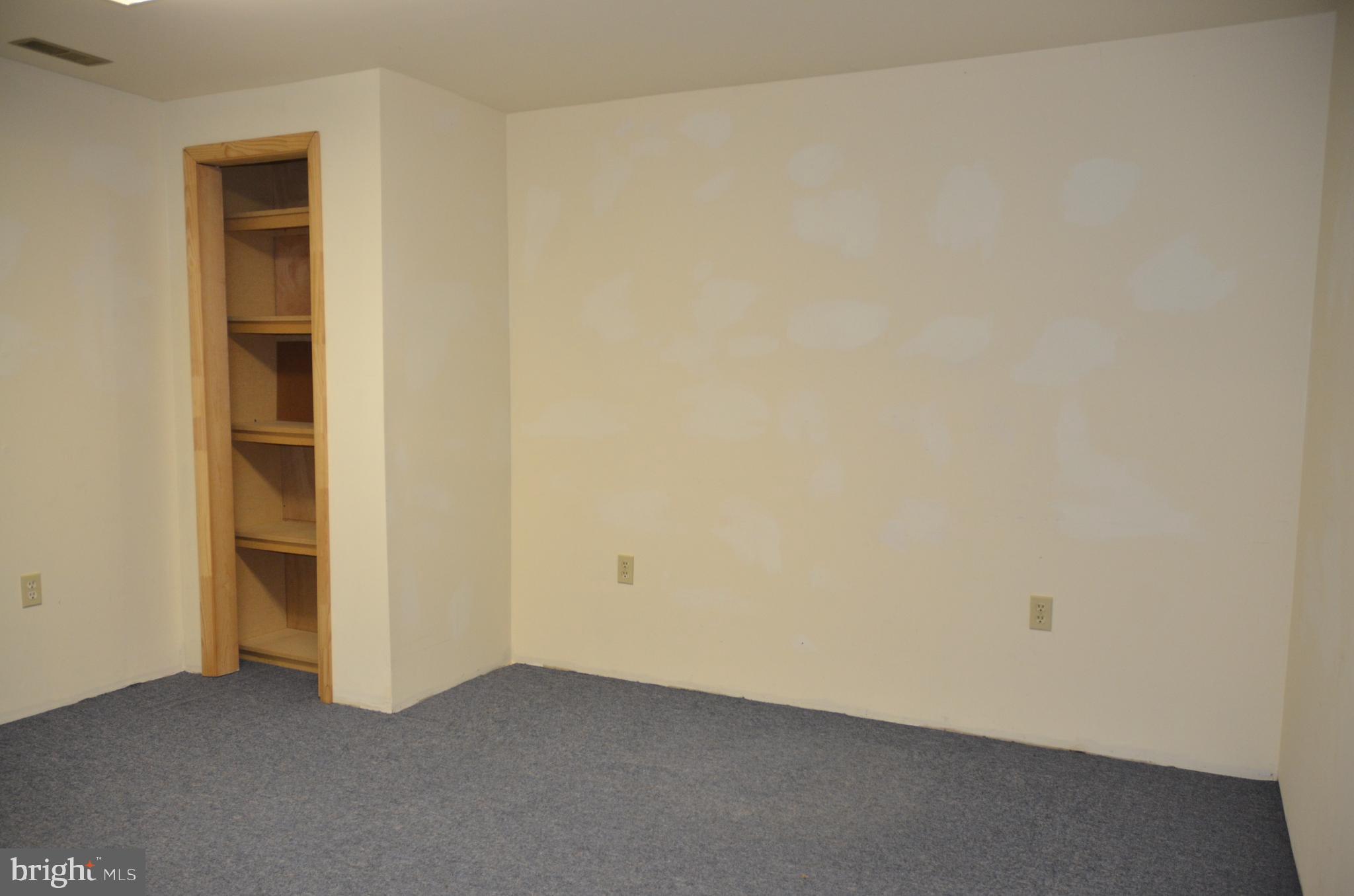 8055 Stillbrooke Road Manassas, VA 20112 - Photo 25 of 36 Lower level den