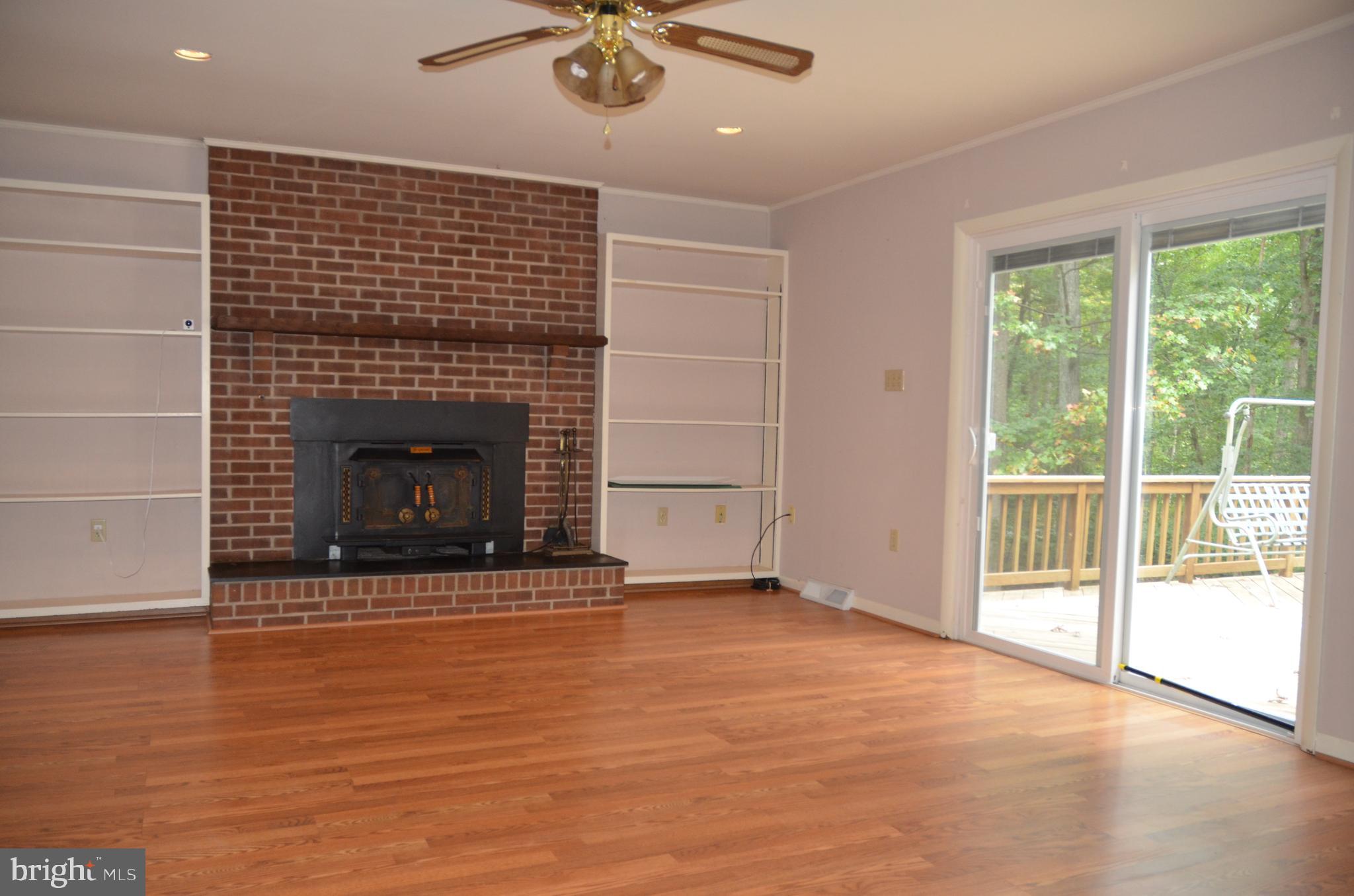 8055 Stillbrooke Road Manassas, VA 20112 - Photo 6 of 36 Family Room
